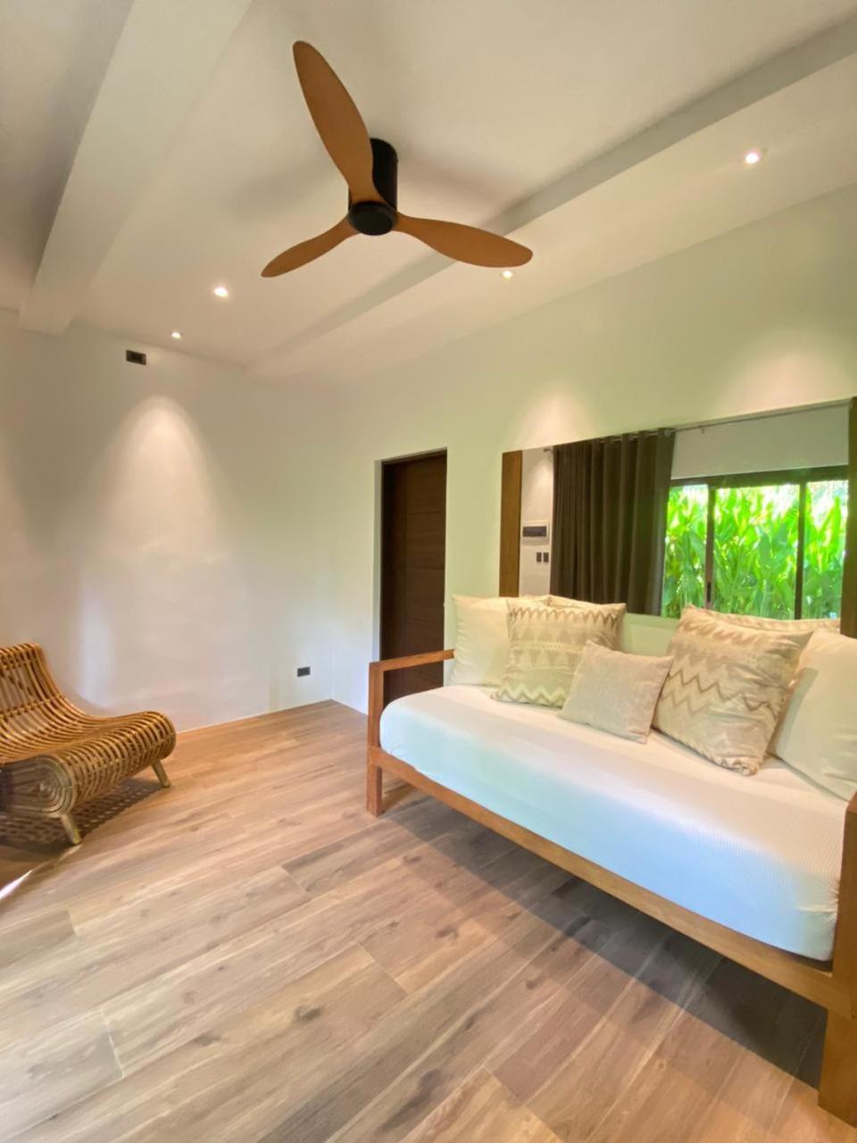 La Fuga Siargao Villa Catangnan Exterior photo